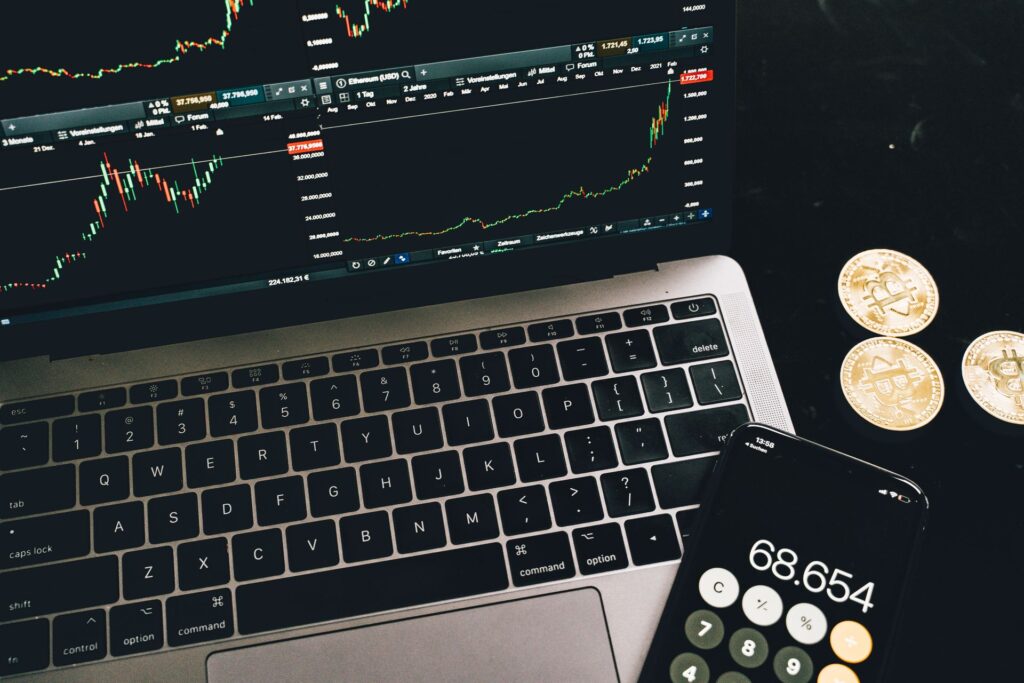 Finanza digitale e criptovalute in contesto editoriale