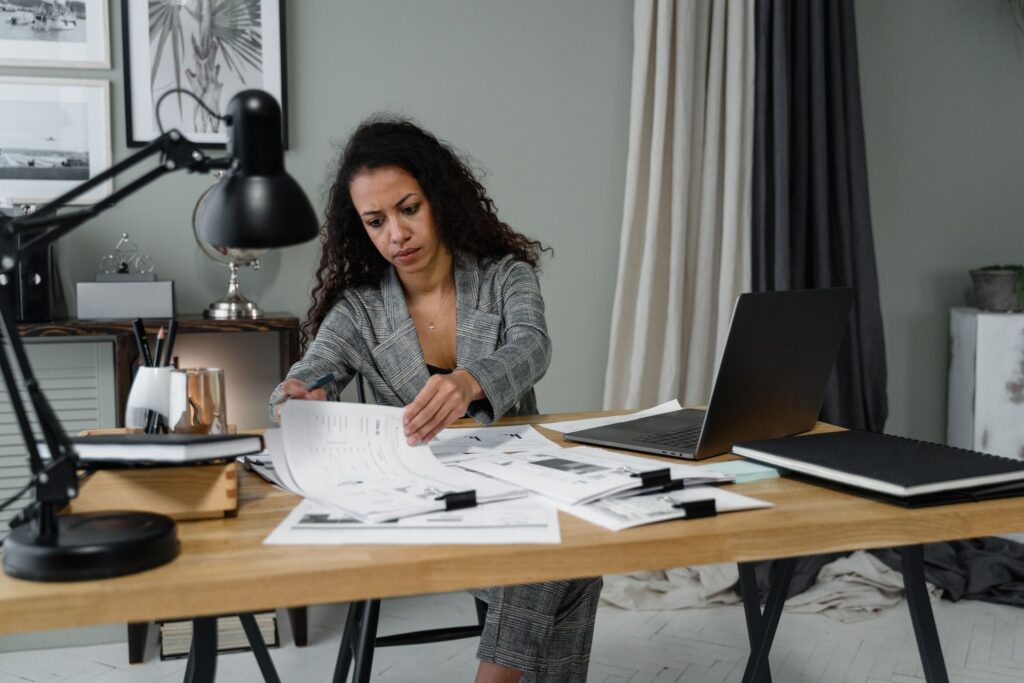 Lavoro, documenti e strategia di business